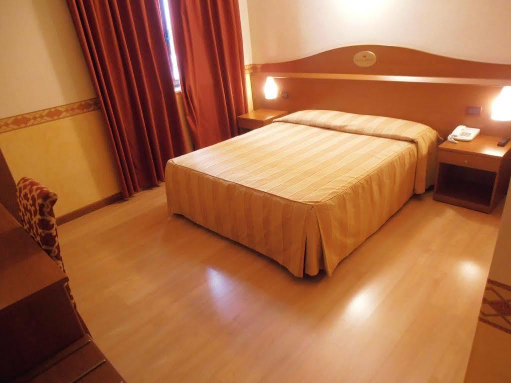 Felix Hotel Montecchio Maggiore Extérieur photo